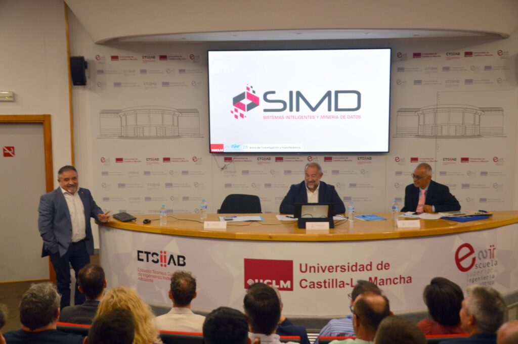 Ismael García Varea (presentación grupo SIMD)